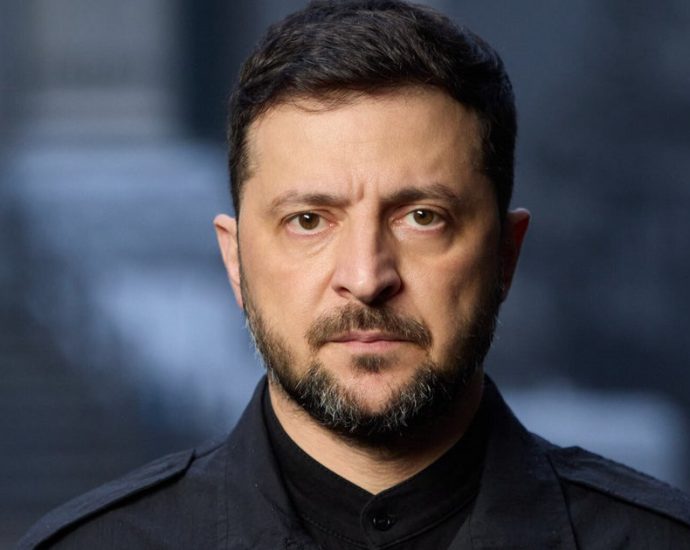 us.-and-russia-hold-peace-talks-in-abu-dhabi-as-missiles-pound-kyiv