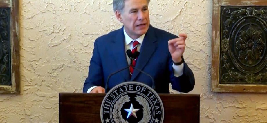 in-texas-case,-it’s-politics-vs.-race-at-the-supreme-court,-with-control-of-congress-at-stake