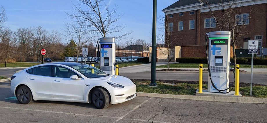 chargepoint-wins-sourcewell-contract-to-provide-ev-charging-infrastructure-for-public-sector-agencies