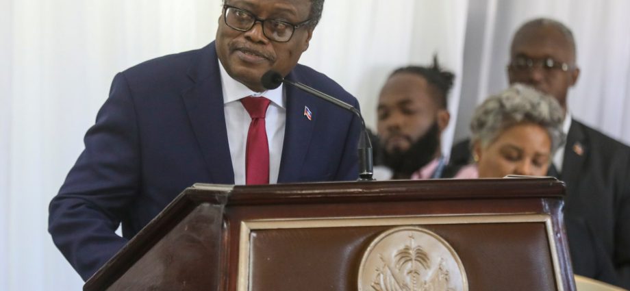 us-imposes-visa-sanctions-against-haitian-official-on-governing-council