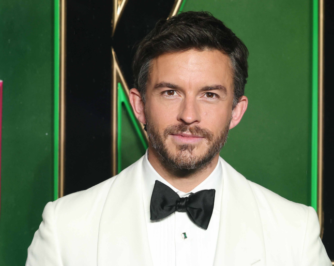 jonathan-bailey-just-became-the-highest-grossing-box-office-star-of-2025