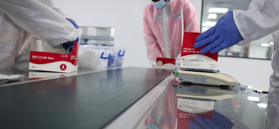 international-funding-cuts-disrupted-global-response-to-hiv,-un-report-says