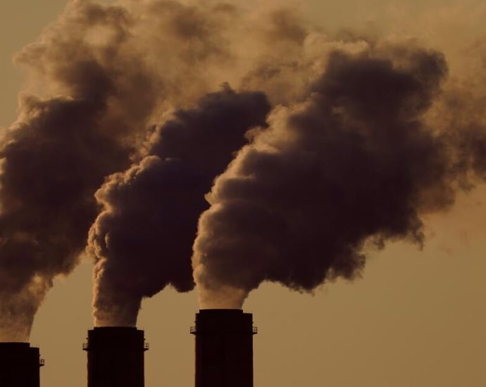 the-traitor-epa-moves-to-abandon-rule-that-sets-tough-standards-for-deadly-soot-pollution