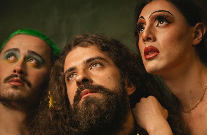 the-art-of-the-throuple-pitch:-taimi’s-guide-to-finding-your-third