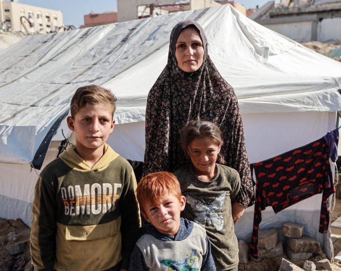 stuck-in-gaza’s-limbo:-palestinians-struggle-to-live-amid-israel’s-attacks