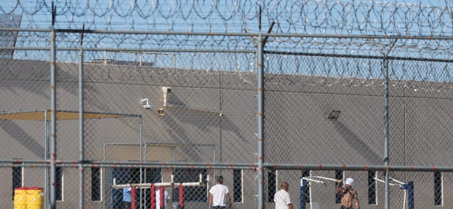house-democrats-sound-alarm-about-number-of-deaths-in-ice-detention