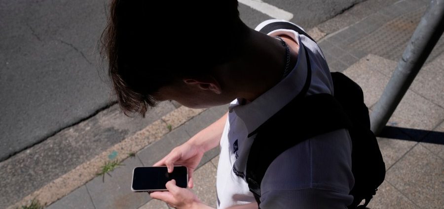 australia-will-enforce-a-social-media-ban-for-children-under-16-despite-a-court-challenge