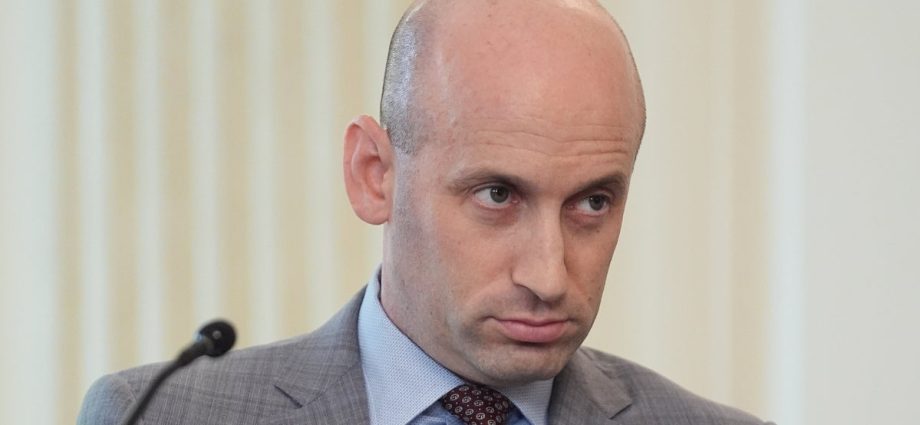 stephen-miller’s-thanksgiving-thanks-has-critics-scratching-their-heads