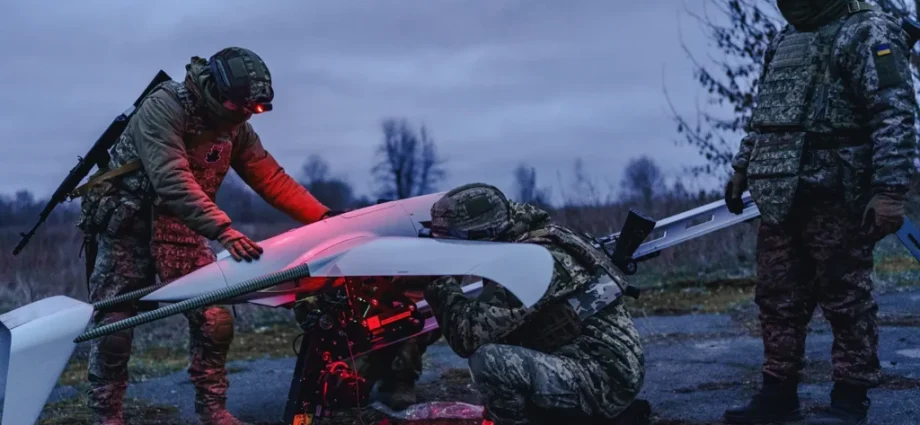 ukraine-hunts-russians-in-pokrovsk,-wiping-out-troops-regrouping-in-apartment-building-(video)