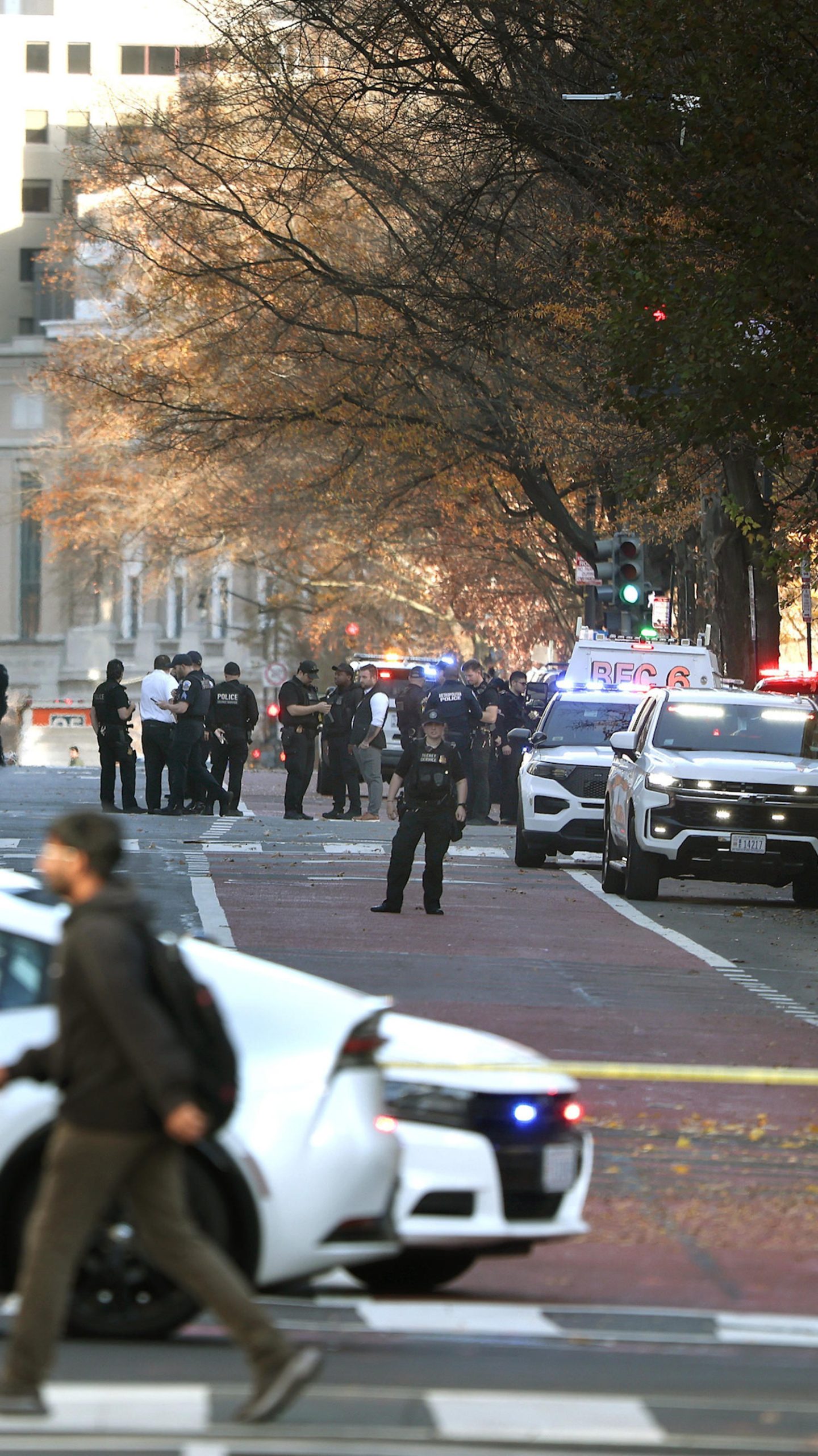 two-national-guardsmen-shot-in-dc.,-dhs-says