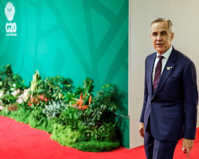 canada-announces-new-support-for-lumber,-steel-industries-hit-by-tariffs