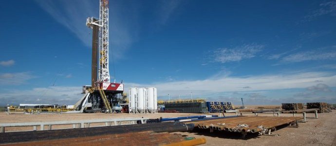 US Rig Count Falls Off a Cliff In Thanksgiving Week