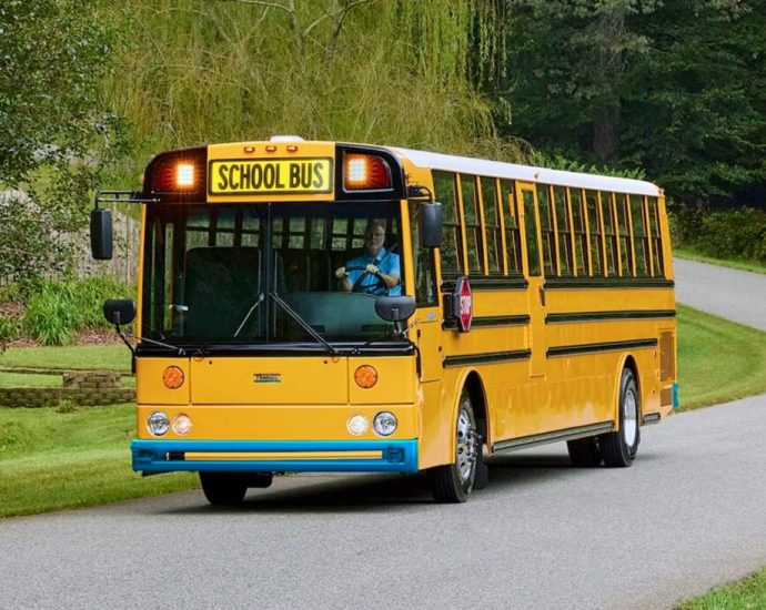 thomas-built-buses-launches-its-first-electric-type-d-school-bus