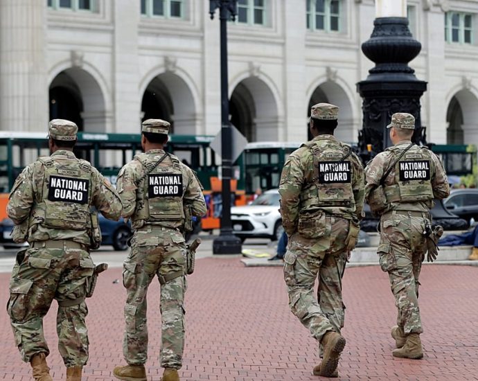 two-national-guard-soldiers-shot-in-the-middle-of-washington-dc.