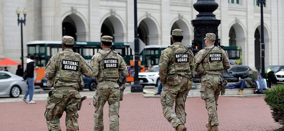 two-national-guard-soldiers-shot-in-the-middle-of-washington-dc.