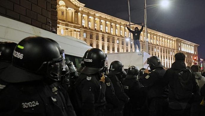 thousands-protest-in-bulgaria-ahead-of-final-parliamentary-vote-on-controversial-new-budget-plan
