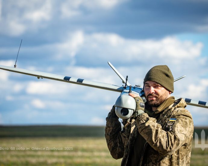 ukrainian-troops-nearly-cut-off-as-russian-armor-rolls-through-pokrovsk