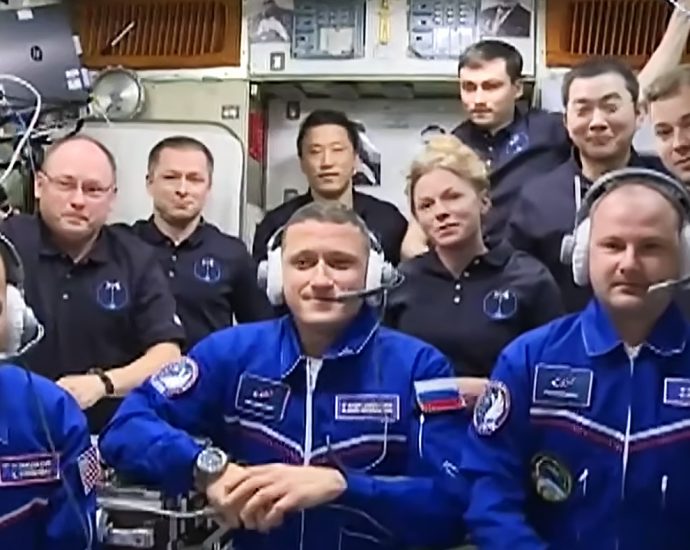 hatches-open,-station-crew-expands-to-10