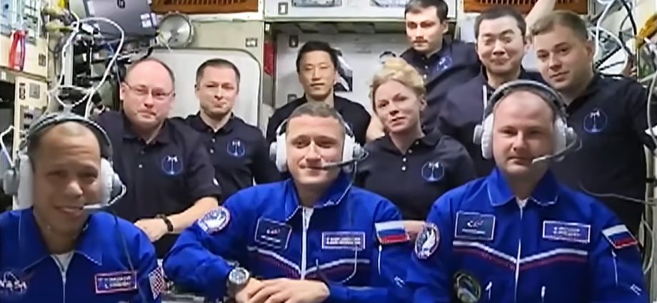 hatches-open,-station-crew-expands-to-10