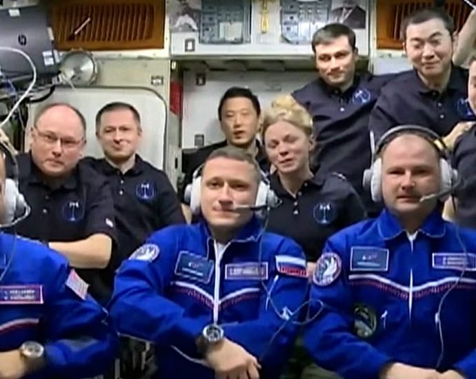 us-and-russian-crew-safely-dock-with-iss-for-8-month-mission