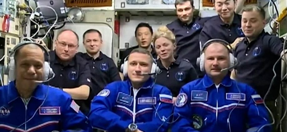 us-and-russian-crew-safely-dock-with-iss-for-8-month-mission