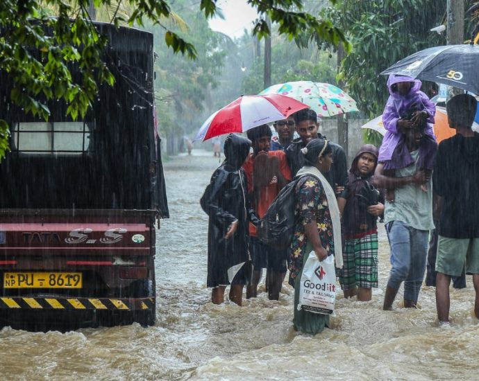 more-than-40-people-killed-as-heavy-rains-trigger-floods-in-sri-lanka