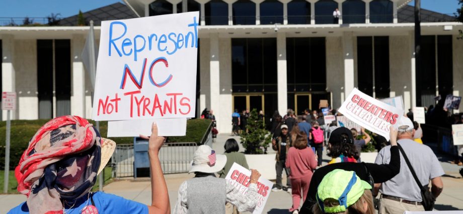judges-allow-north-carolina-to-use-a-map-drawn-in-bid-to-give-republicans-another-us.-house-seat