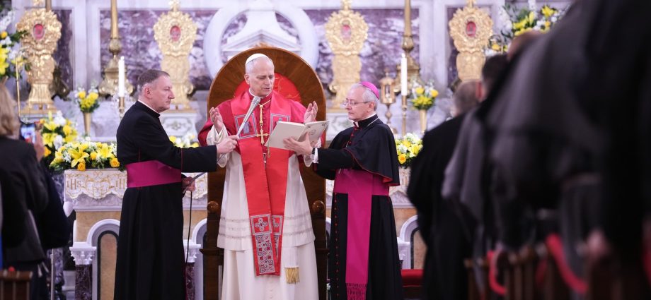 pope-leo-xiv-begins-turkiye-visit-with-prayers-and-unity-message