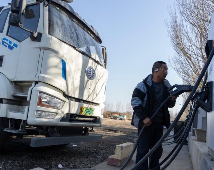 china’s-diesel-trucks-are-shifting-to-electric.-that-could-change-global-lng-and-diesel-demand