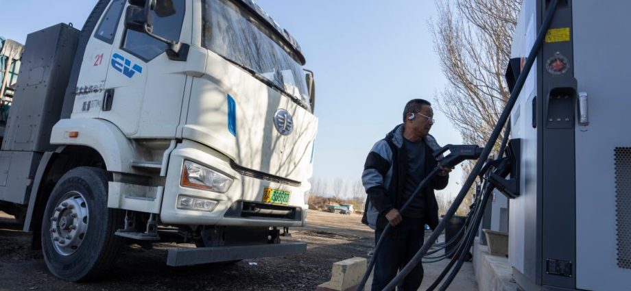 china’s-diesel-trucks-are-shifting-to-electric.-that-could-change-global-lng-and-diesel-demand