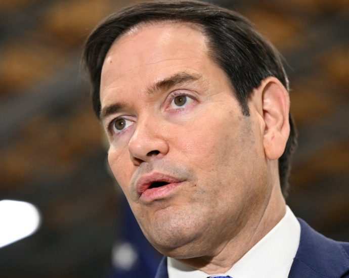 state-dept-orders-us.-diplomats-to-emphasize-‘negative-social-impacts-of-mass-migration’