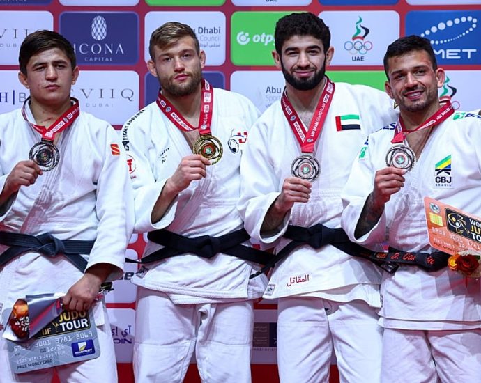 day-2-drama-in-abu-dhabi:-big-wins,-brilliant-comebacks-and-rising-stars-at-the-grand-slam