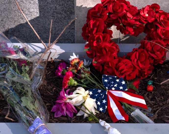 suspect-in-shooting-of-national-guard-members-faces-murder-charge-as-us.-halts-all-asylum-decisions