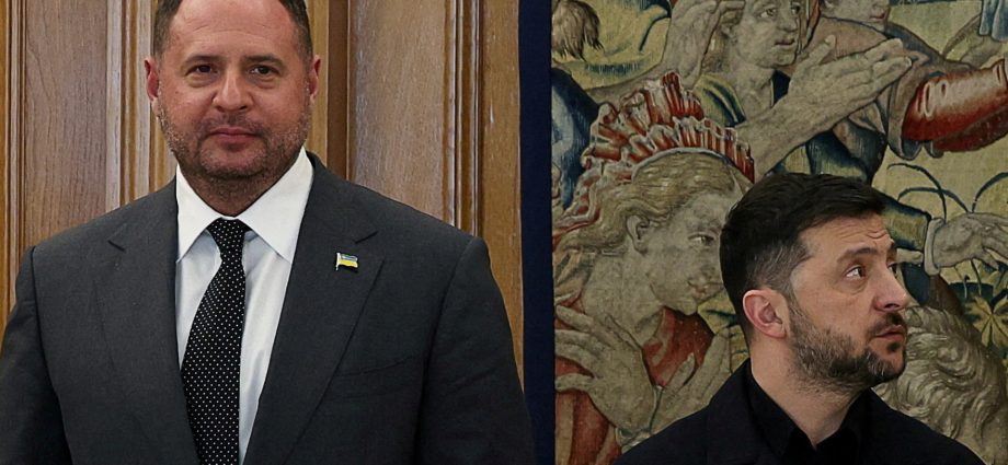 what-next-for-ukraine-after-president-zelenskyy’s-top-aide-quits?