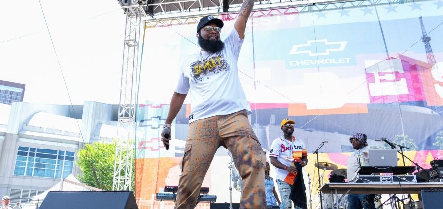 ai-country-hit-‘walk-my-walk’-built-on-blanco-brown’s-sound-sparks-questions-of-attribution,-ethics