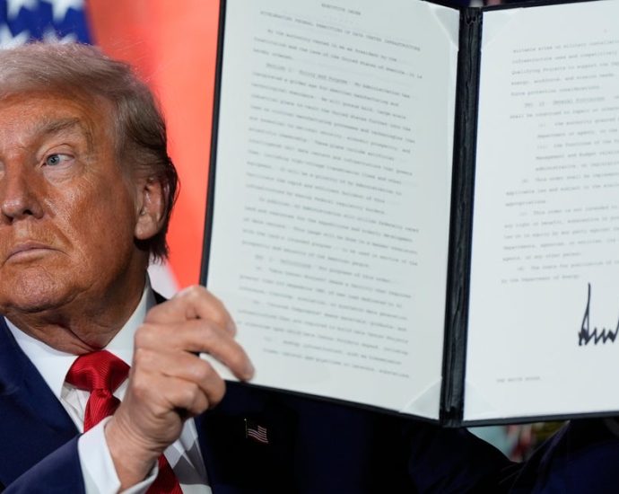 maga-pumps-the-brakes-on-ai-as-the-traitor-goes-all-in