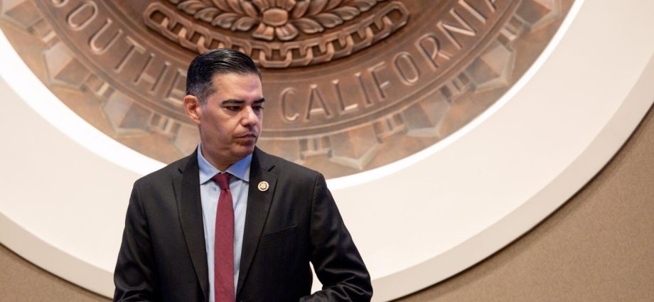 robert-garcia-leads-democrats’-strategy-on-epstein-probe,-to-gop’s-dismay