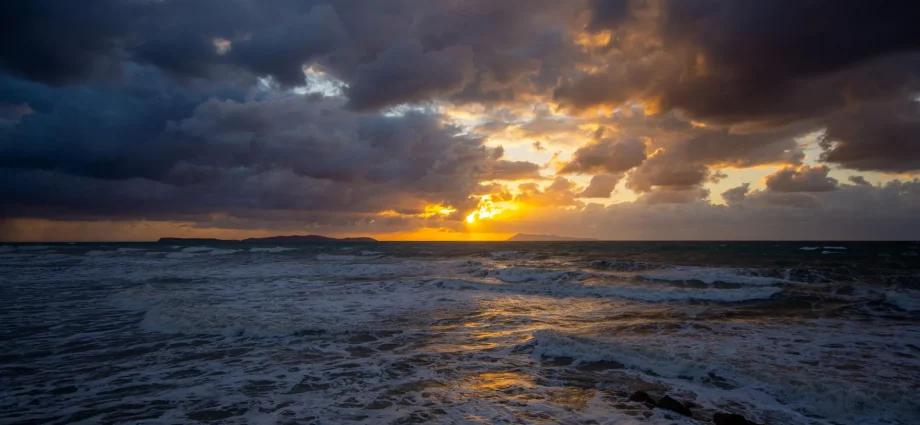 scientists-find-coastal-seas-acidifying-shockingly-fast