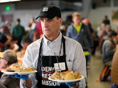 why-doing-good-also-makes-us-feel-good,-during-the-holidays-and-beyond