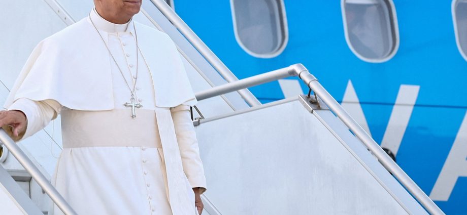 pope-leo-insists-on-two-state-solution-to-resolve-israel-palestine-conflict