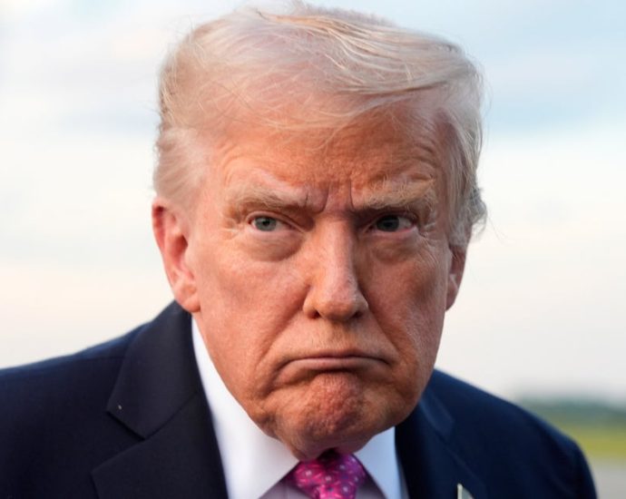 the-traitor-crowns-himself-‘the-affordability-president’-in-rant-about-midterms