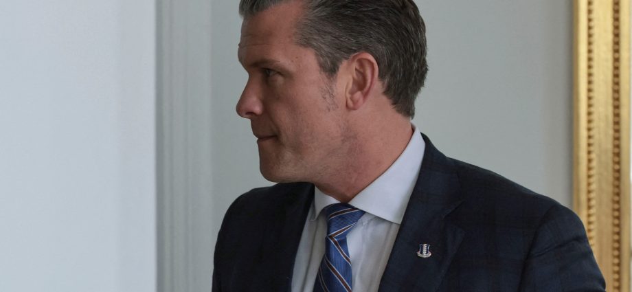 hegseth’s-alleged-‘follow-on’-boat-strike-prompts-senate,-house-inquiries