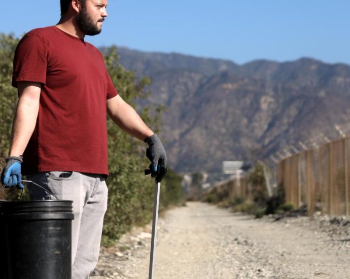 amid-catastrophic-loss,-the-unshakable-allure-of-the-san-gabriel-mountains