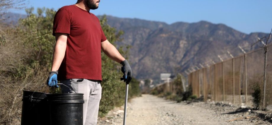 amid-catastrophic-loss,-the-unshakable-allure-of-the-san-gabriel-mountains