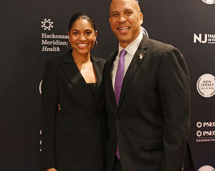 love,-legacy,-politics:-cory-booker-ties-the-knot-in-2-ceremonies