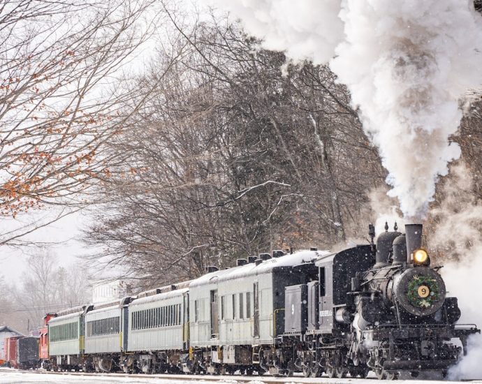 These 6 holiday train rides are the best ways to experience small-town America