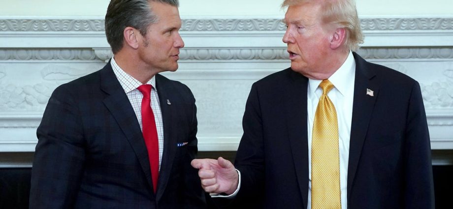 the-traitor-defends-pete-hegseth-amid-outrage-over-boat-strike-report:-‘i-believe-him,-100%’
