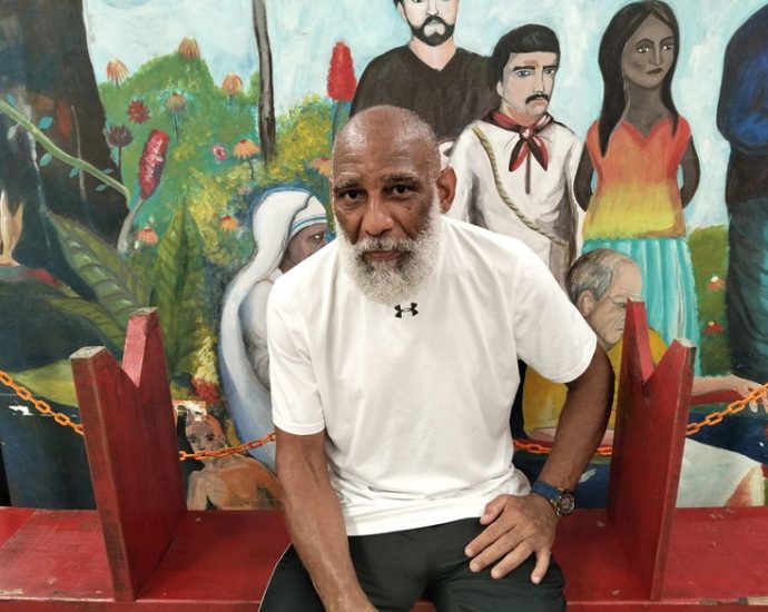 ‘i’m-lost-in-this-country’:-non-mexicans-live-undocumented-after-deportation-to-mexico