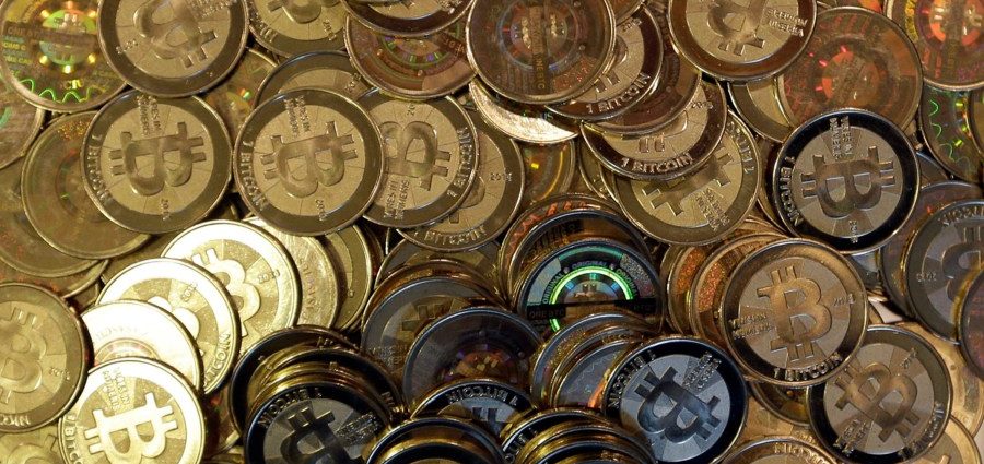 bitcoin-dips-below-$85,000-briefly-in-crypto-rout