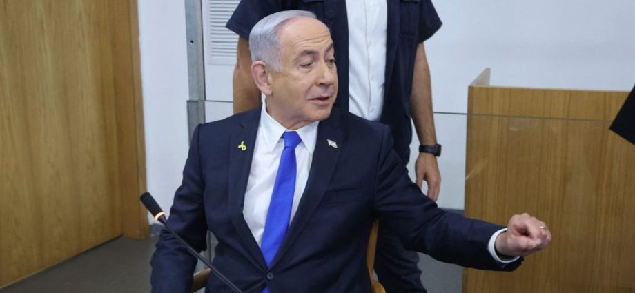 what-does-netanyahu’s-pardon-request-mean-for-israel’s-future?